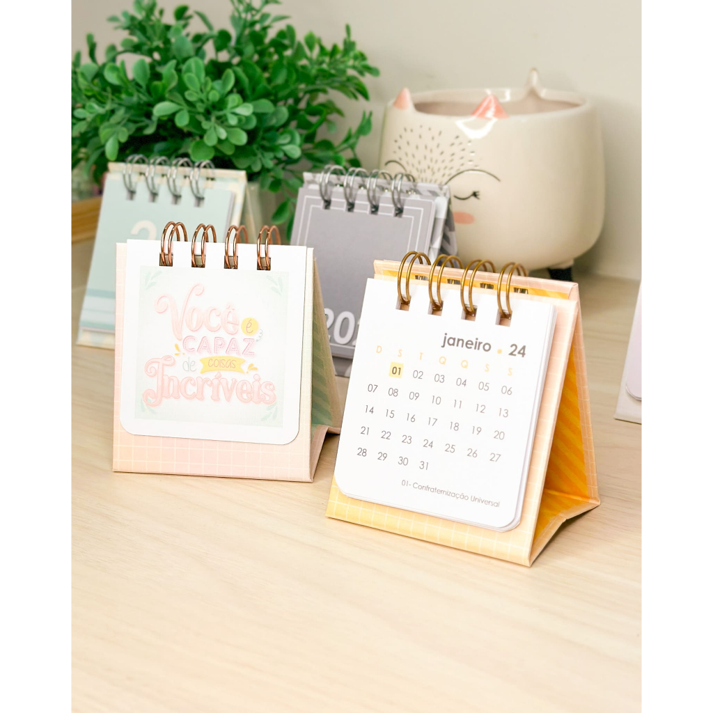 MINI CALENDÁRIO DE MESA COM WIRE-O MODELO 2026 - 2027