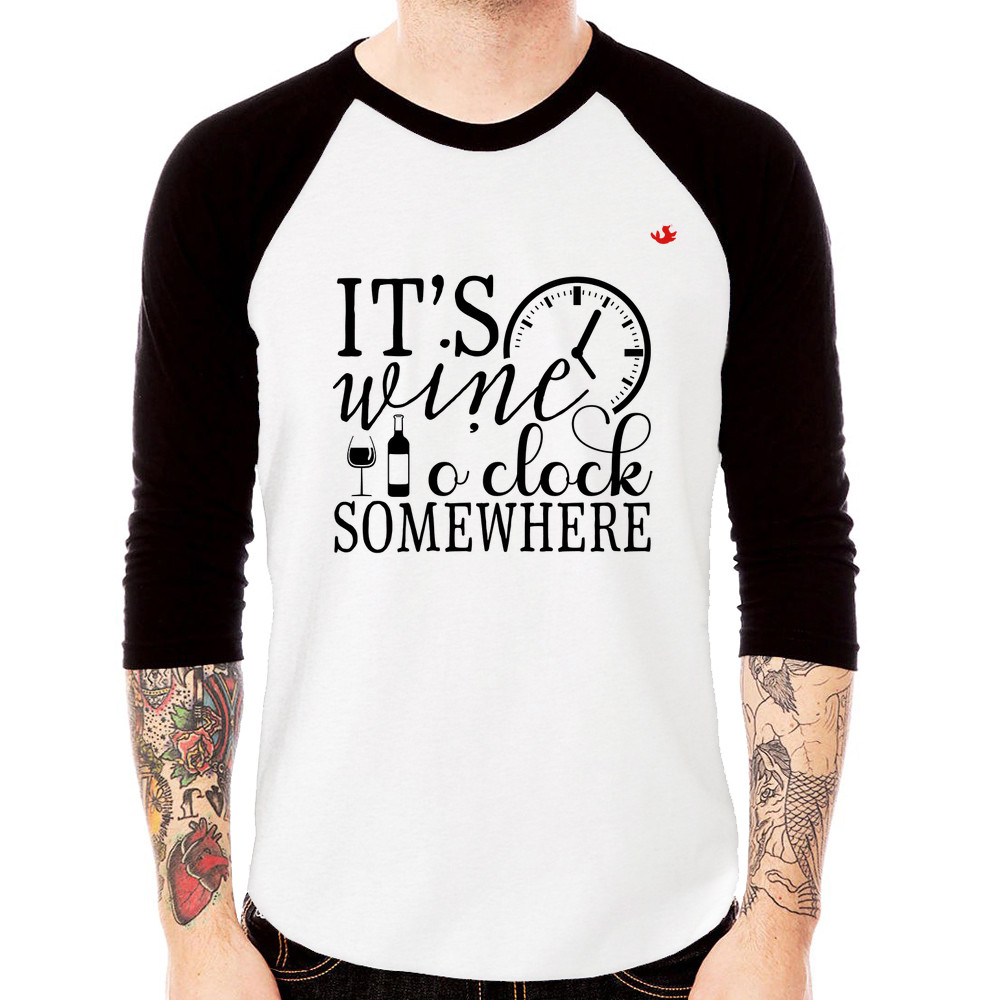 Camiseta Raglan It's wine o'clock somewhere 3/4