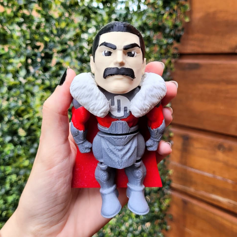 INVINCIBLE Boneco Flexivel Invencivel Articulado Figure OMNI MAN THRAGG MARK GRAYSON