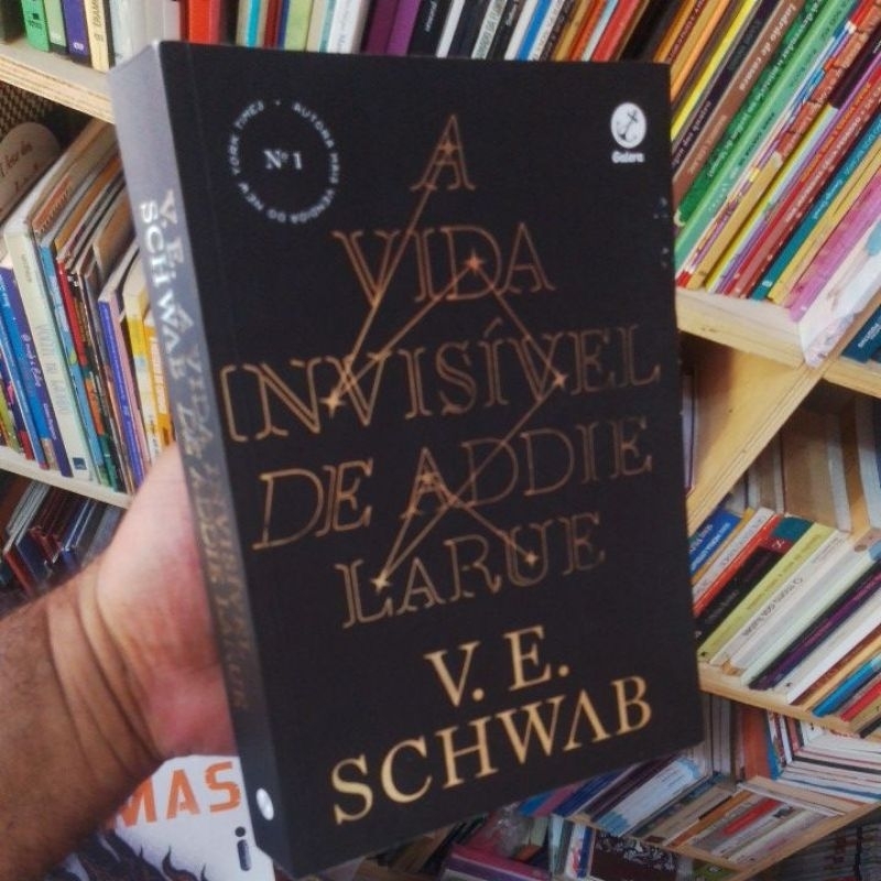 A VIDA INVISÍVEL DE ADDIE LaRue, V.E SCHWAB.
