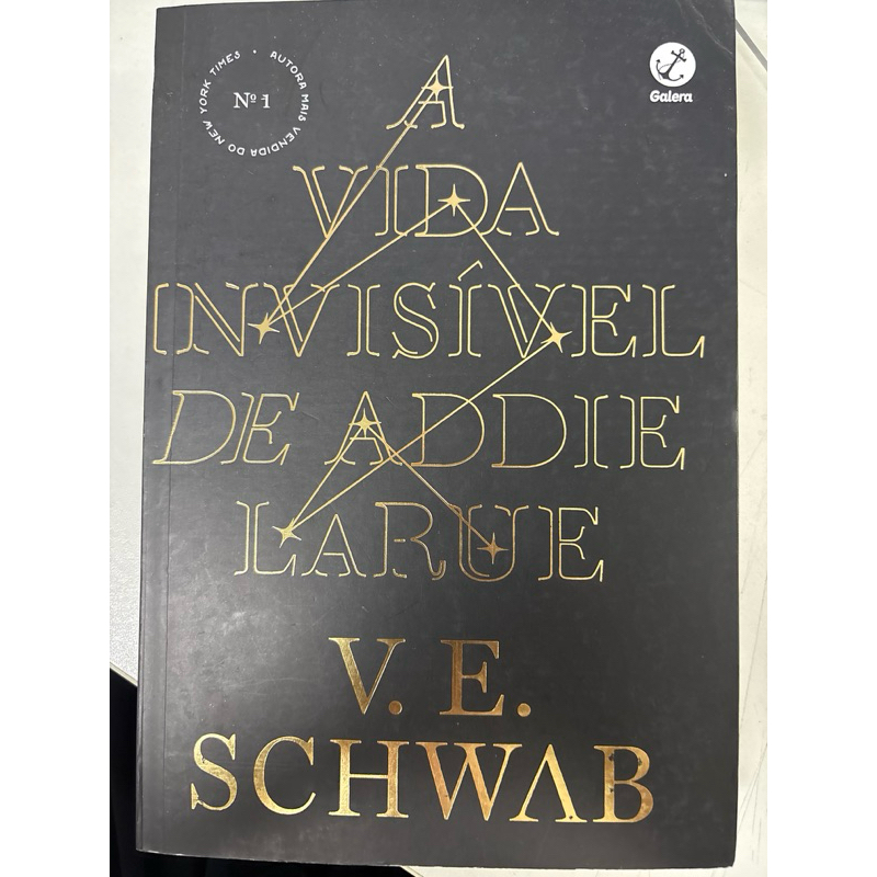 Livro: A vida invisível de Addie LaRue - V.E.Schwab