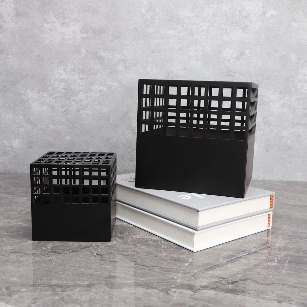 OM0T New Chinese-style black, multi-holed, square metal hollowed-out decorative pieces for model homes, sales offices, a