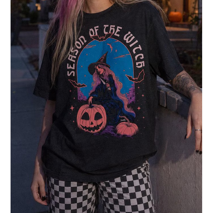 Camisa de Algodão Preta com Estampa de Bruxa, Jack - O'-Lantern e Lua Cheia para Ocidente; Modelo Casual