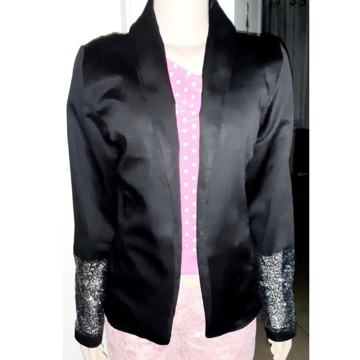 Blazer Jean com detalhe chique