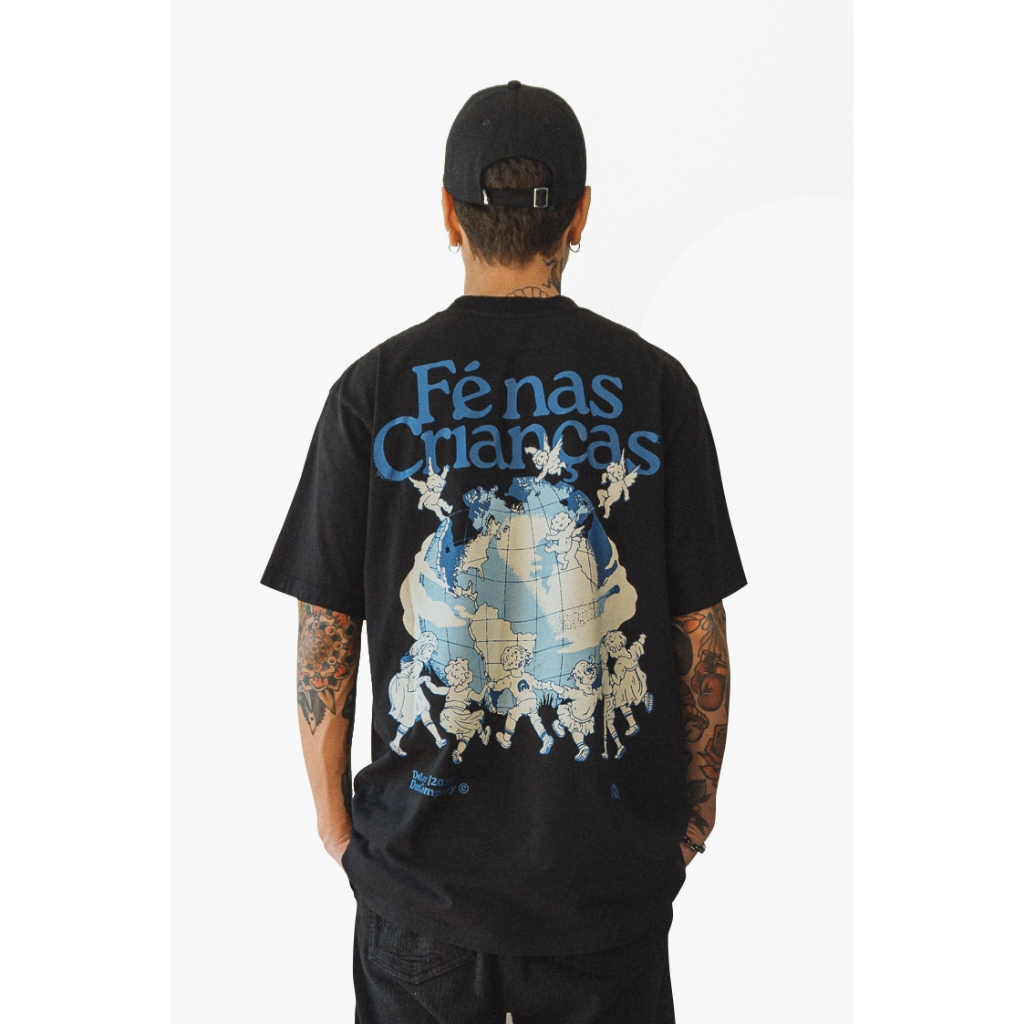 Camiseta Fé nas Crianças Preta Streetwear Oversized Estampada 100% Algodão 20.1 Premium Dust Company