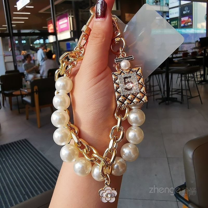 Cordão de Telefone Celular No. 5 Tag Pearl Corrente Dupla Pérola Corrente Curta Luxo Moda Moda Feminina ins Wrist Mobile