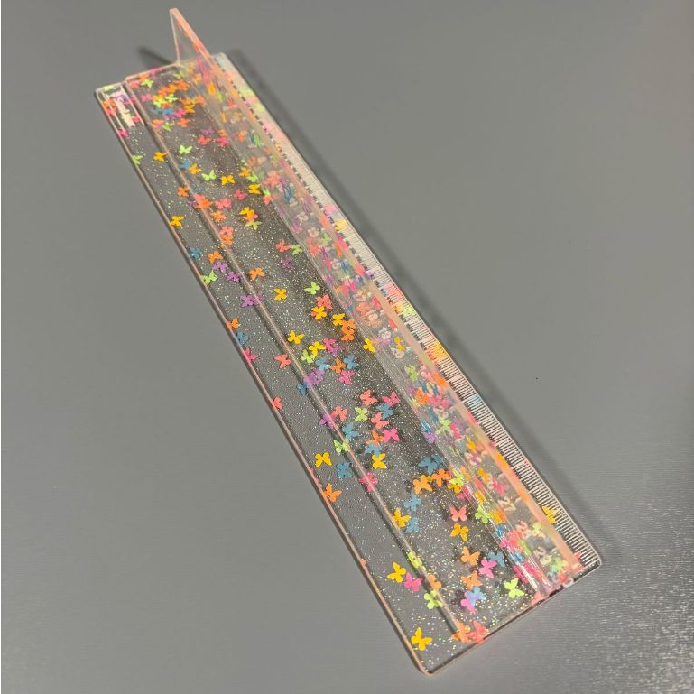 Régua com Proteção para os Dedos em Acrílico Transparente Borboleta com glitter