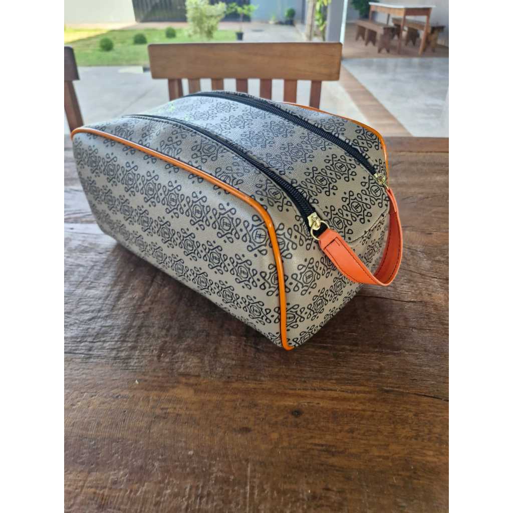 Necessaire Grande Bolsa Monogram Mala Organizadora Maquiagem Porta Chuteira Original Torontos