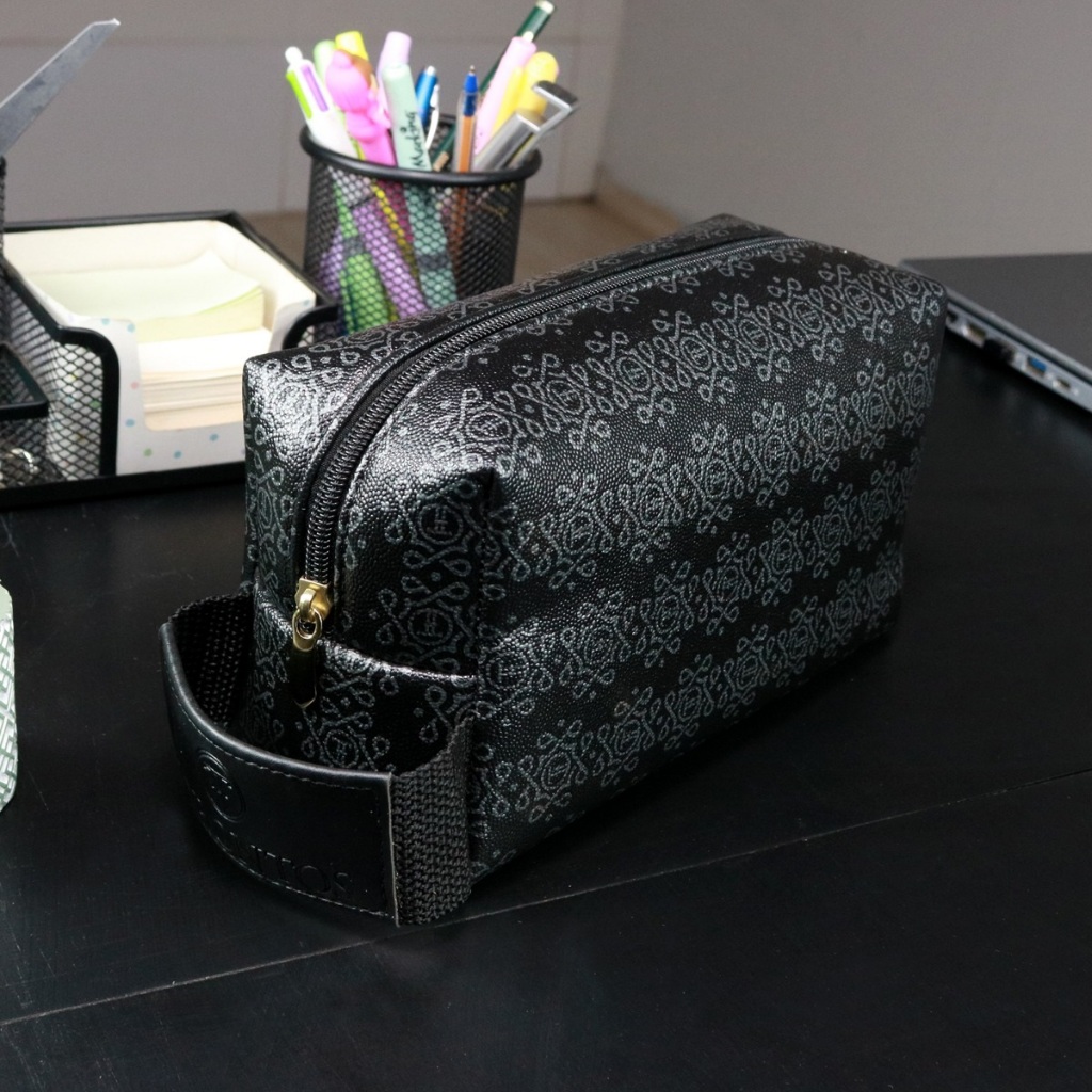 Bolsa Necessarie Torontos Monogram Nova Couro Eco Original e com forro