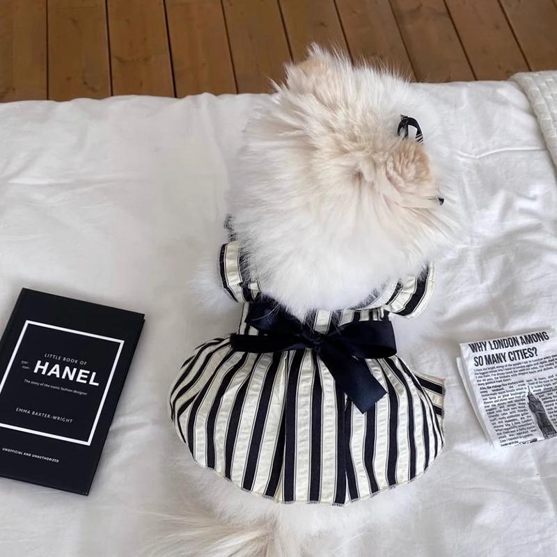 Roupas para cães verão novo estilo moda moda teddy Bichon pomeranian listrado arco estilingue vestido Pet Shih Tzu Pug t