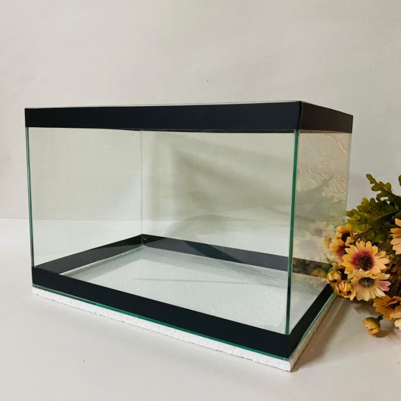 Aquario de peixes 20 litros feito em vidro 40x20x25 com tampa partida ao meio