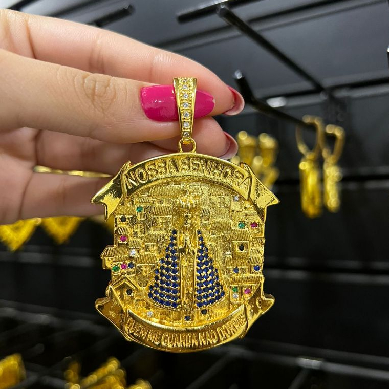 Pingente Nossa Senhora Cravejado Banho Premium Ouro 18k