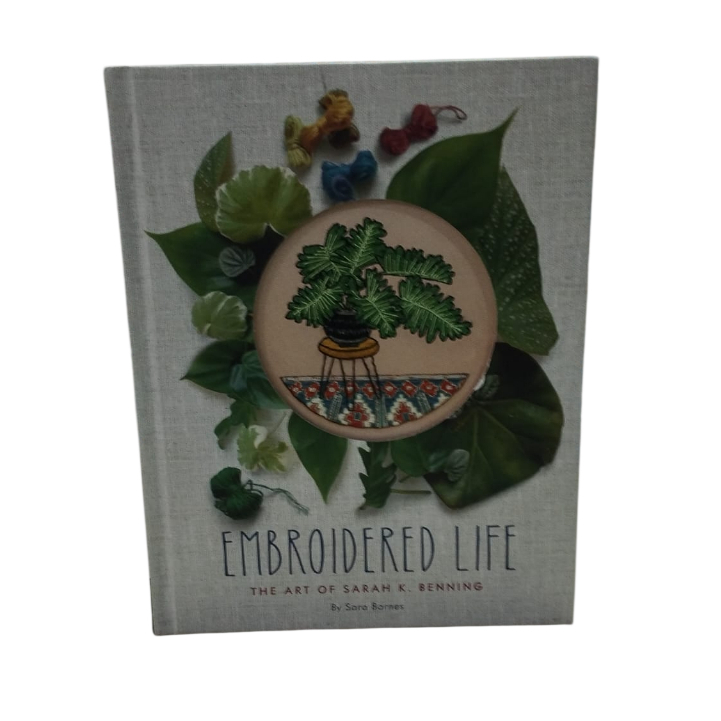 Embroidered Life - Sarah Barnes                   (CAPA DURA)