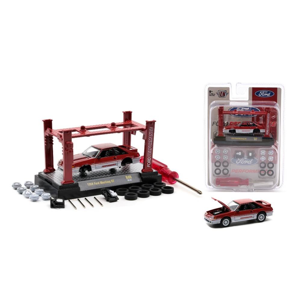 Miniatura Carro Ford Mustang GT (1988) Ford Performance - Model Kit - 1:64 - M2 Machines
