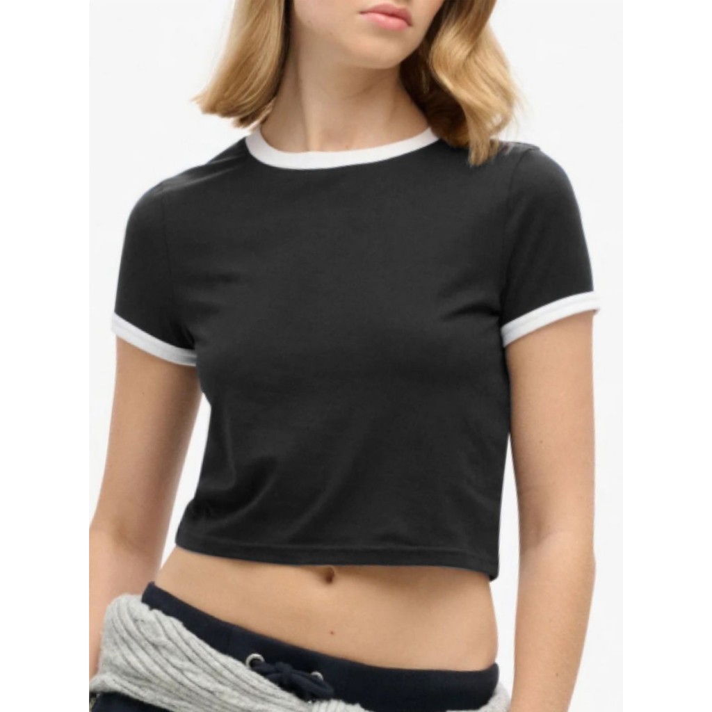 Blusa Cropped Ringer tee Preta Soltinha Rib Branco