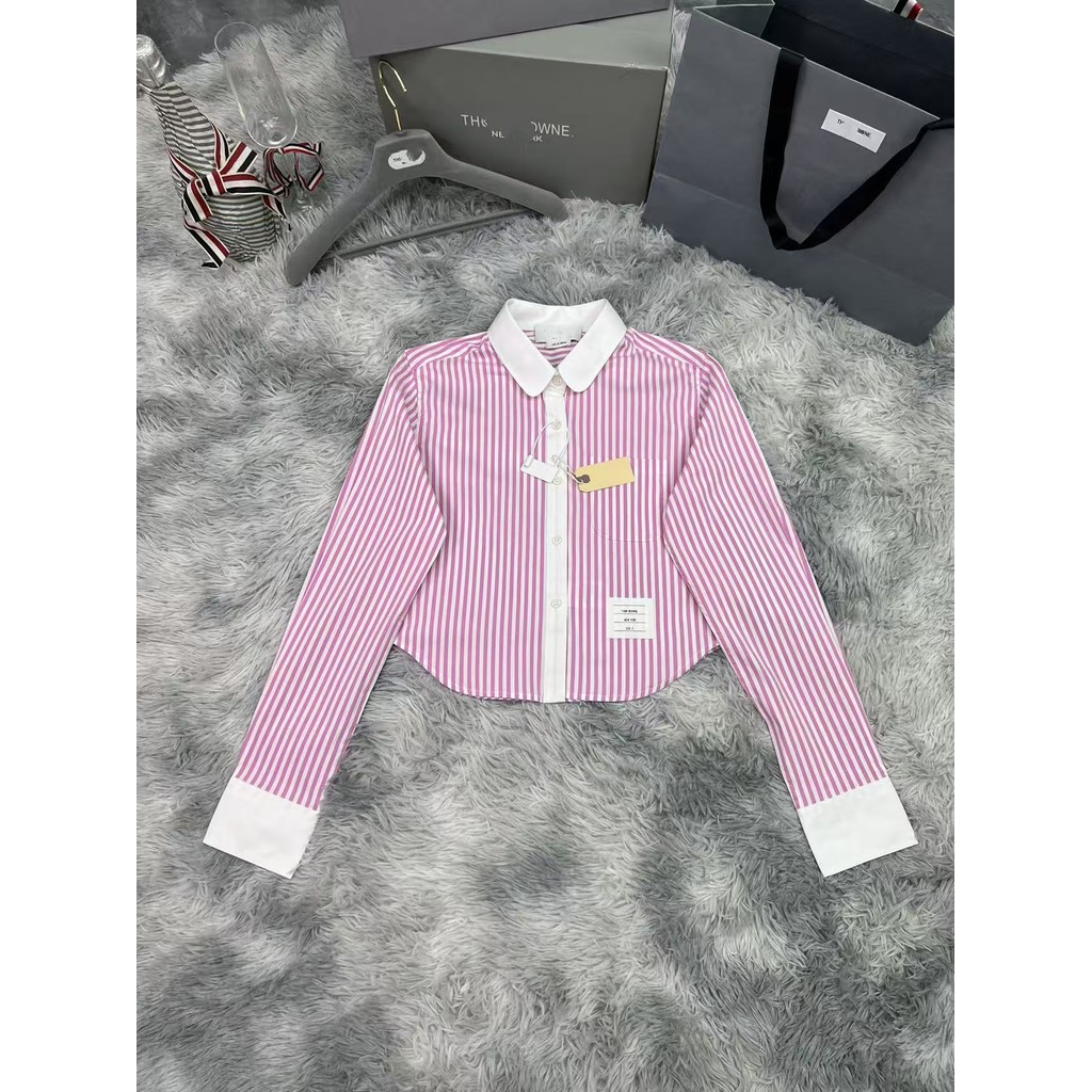 YEA7 2026New  New autumn collection: stylish, short, color-blocked, and striped long-sleeved shirt with a preppy, sophis