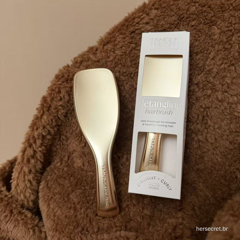 Detangling Hair Brush, No Pulling Design, Massages Scalp, Volumizes Hair, Suitable for Curly Hair, Portable for Daily Ha