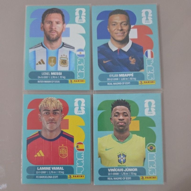 Figurinhas Lionel Messi ARG 17, Kylian Mbappé FRA 20, Lamine Yamal ESP 15 e Vinícius Júnior BRA 14 - Original Panini