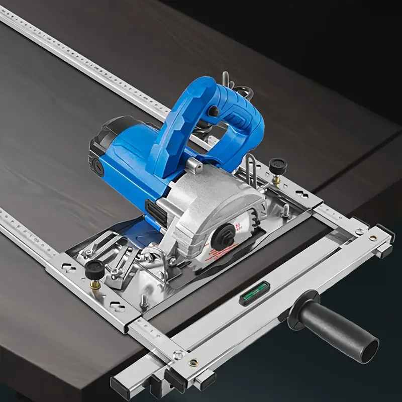 Adjustable Metal Circular Saw Guide with Fixing Mechanism - Integrated Level, Straight Cutting on Wood Boards