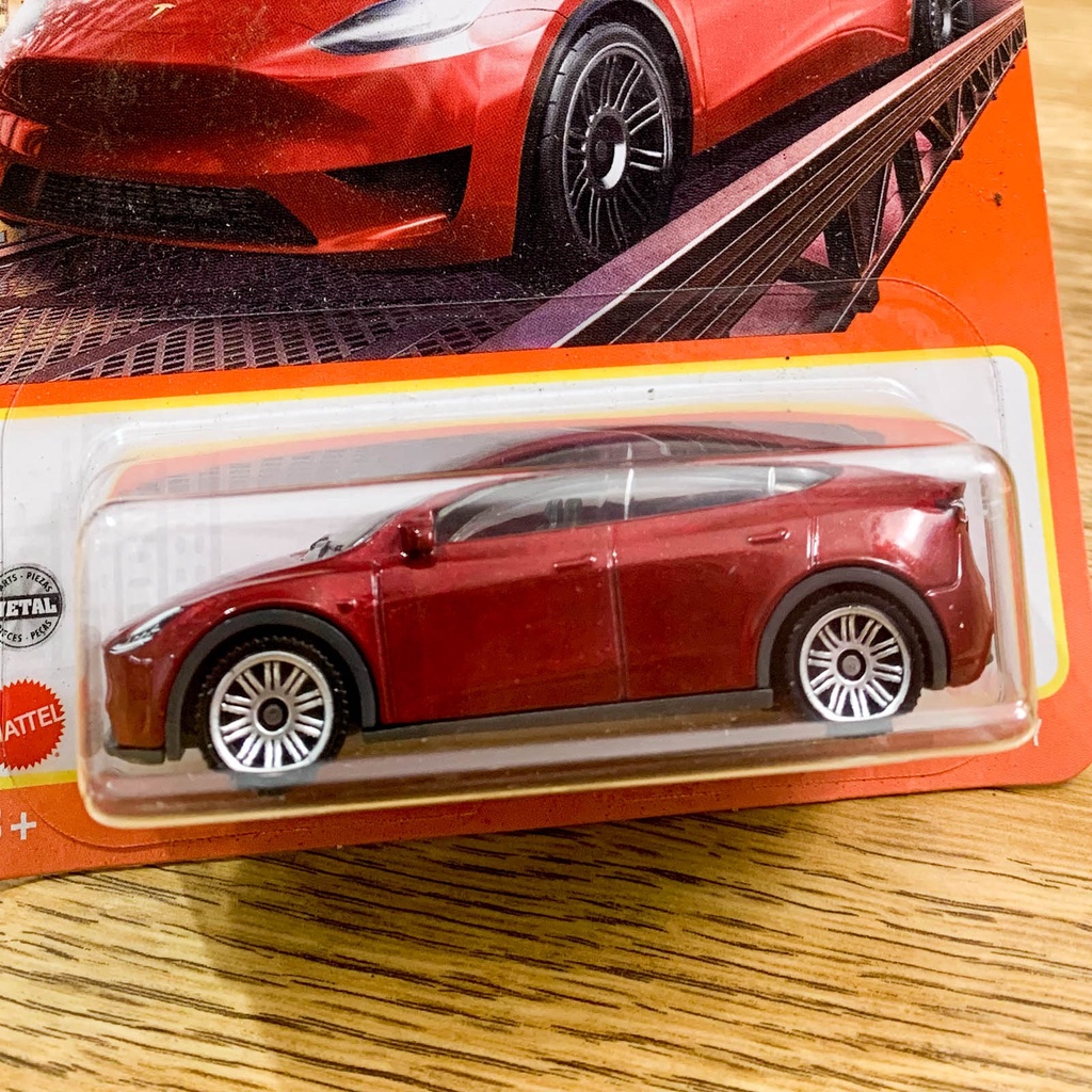 Matchbox - Tesla Model Y - HFN87