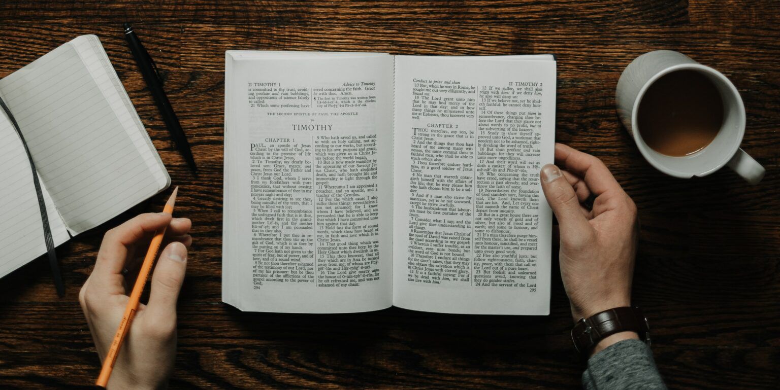 Como fazer um sermão e um estudo bíblico