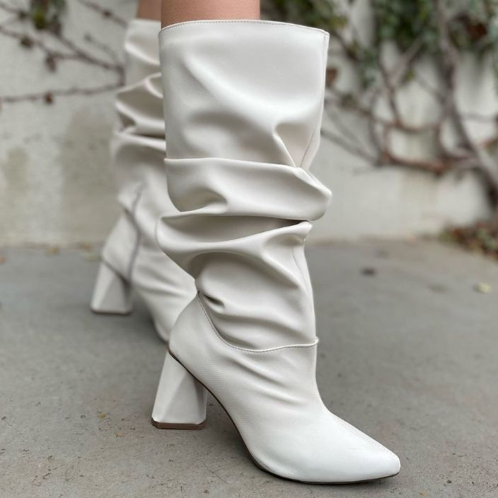 Bota Feminina Slouchy Salto Médio Triangular Cristal Varias Cores!