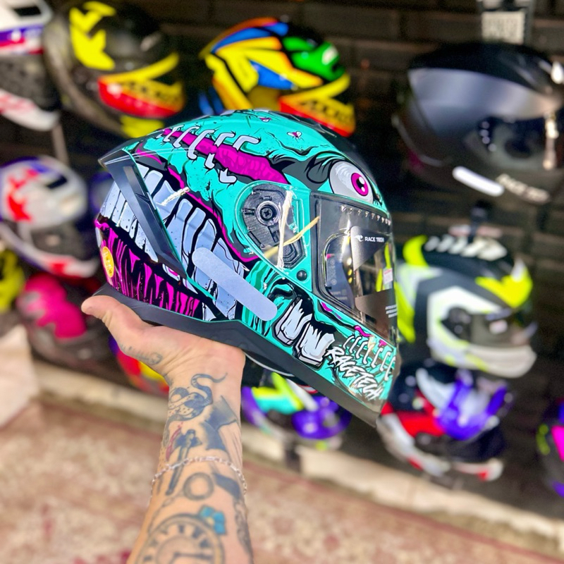 Capacete Race Tech Croc TAM 56 - Design Moderno e Máxima Proteção