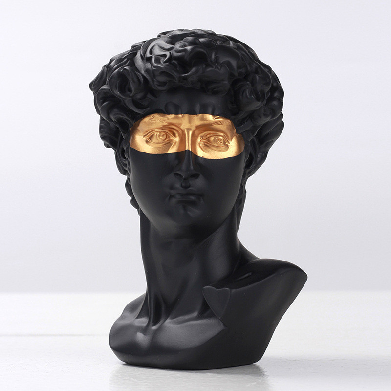 Luxurious European-style David figure sculpture art statue decoration for living room, entryway, wine cabinet, home, and