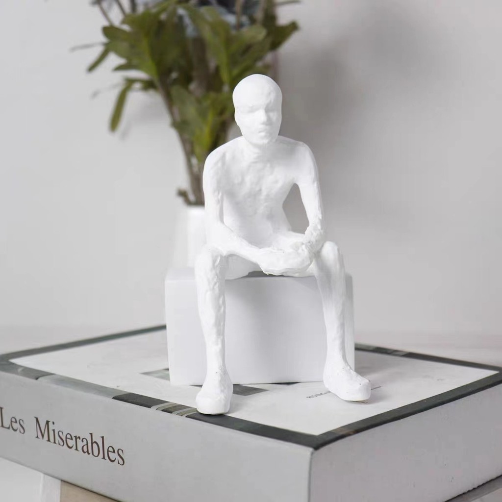 HWUW Modern minimalist thinker figure sculpture, decorative piece for model rooms, entryways, living rooms, and home des