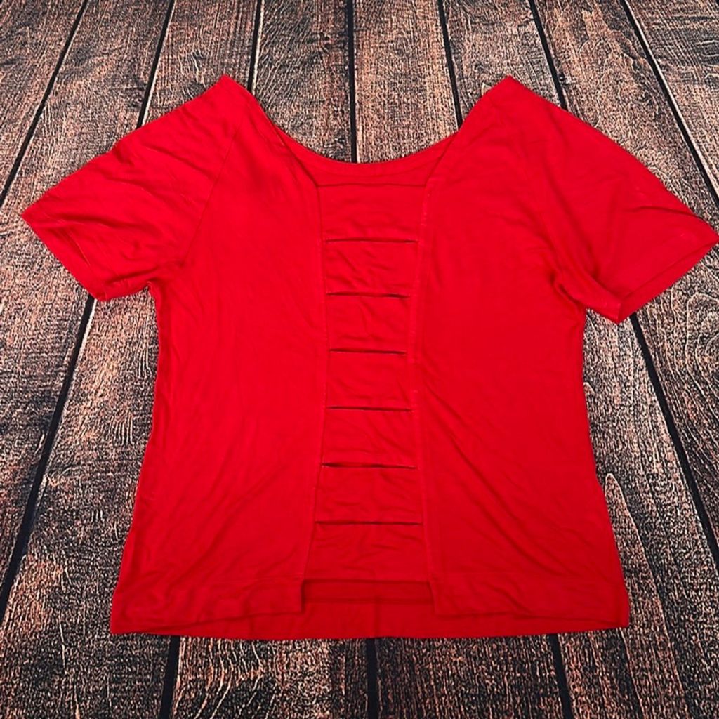blusa vermelha feminina de manga com abertura chique nas costas, blusa vermelha frente simples (bazar, bechó, desapego))