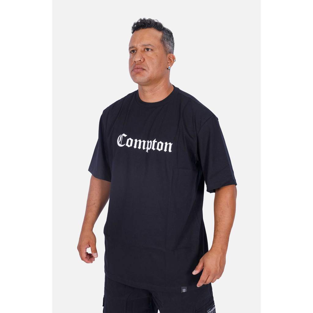 Camiseta Compton Oversized Classic Preta