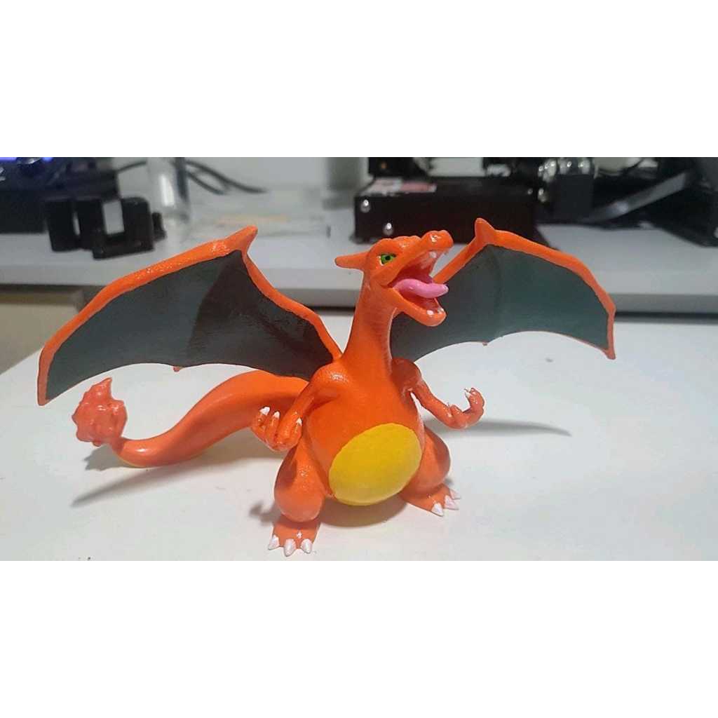 Figura Charizard Realista com Acabamento Brilhante – 12cm | Decoração Geek