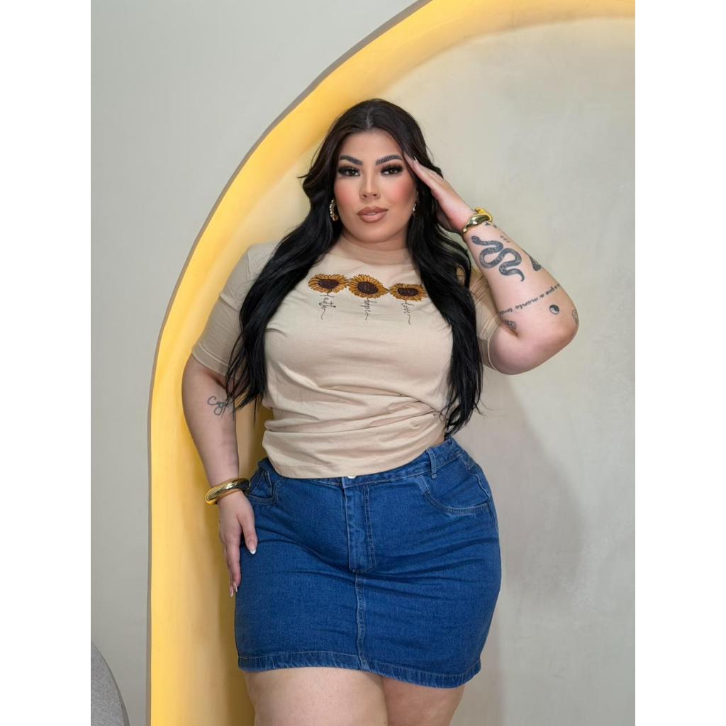 Blusa Feminina Plus Size com Estampa de Girassol - Coleção Flores