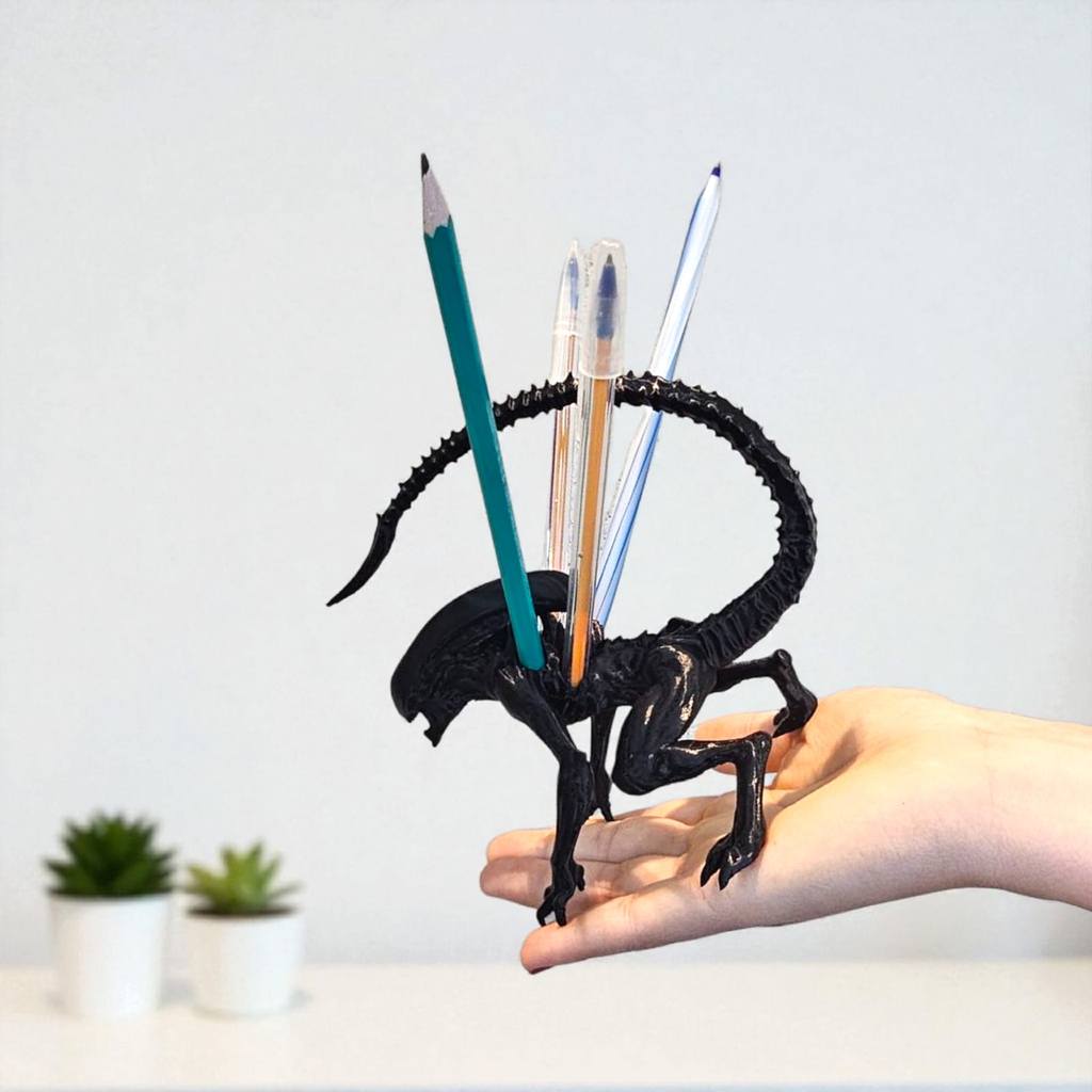 Estátua Alien Realista - Impressão 3D de Alta Qualidade - Decoração Geek e Colecionável