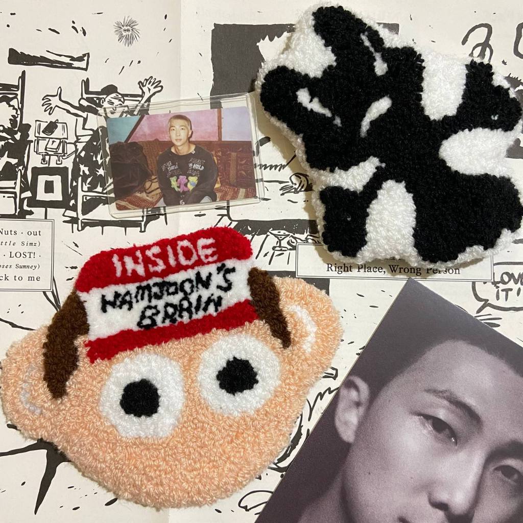 Mini tapete / Chaveiro RPWP BTS RM Namjoon (Right People, Wrong Person)