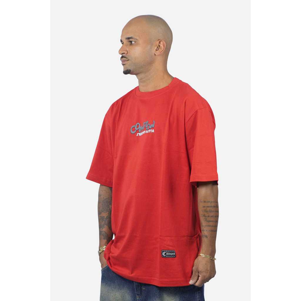Camiseta Compton Oversized Straigh Outta Vermelha