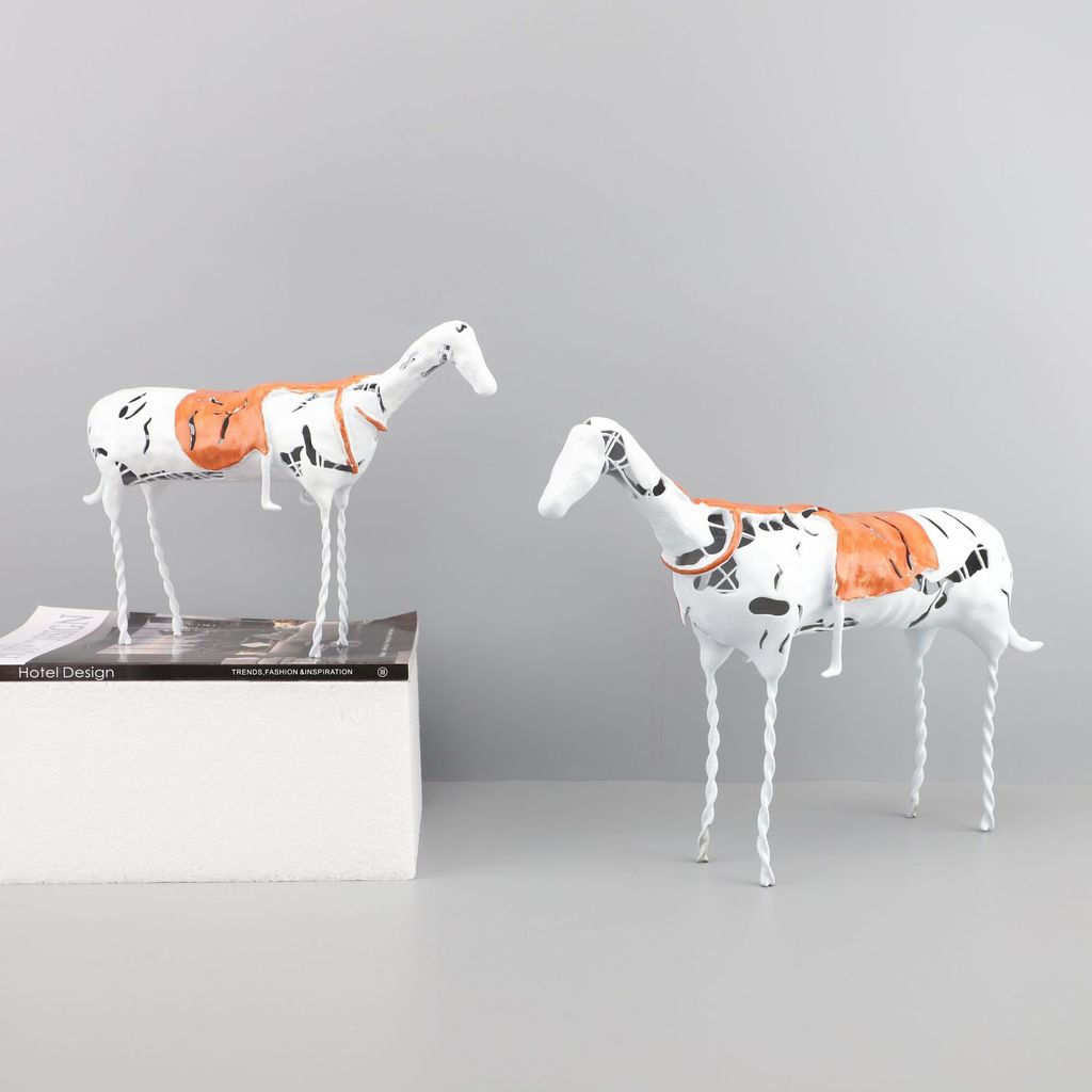 Modern minimalist creative metal animal horse sculpture ornament, model home soft decoration, home entryway cabinet craf