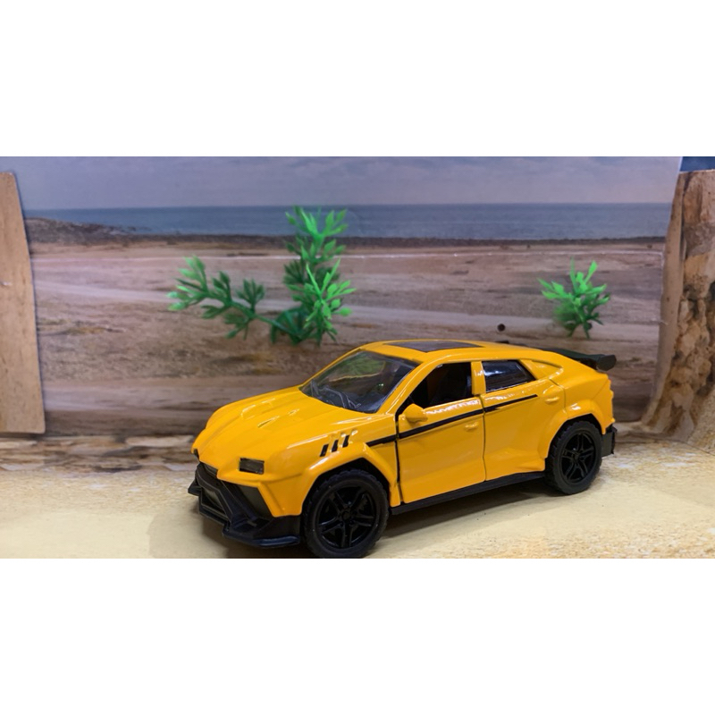 Lamborghini Urus Miniatura Escala 1.35