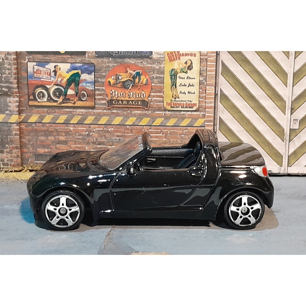 MAISTO Smart Roadster - 1:64 - LOOSE