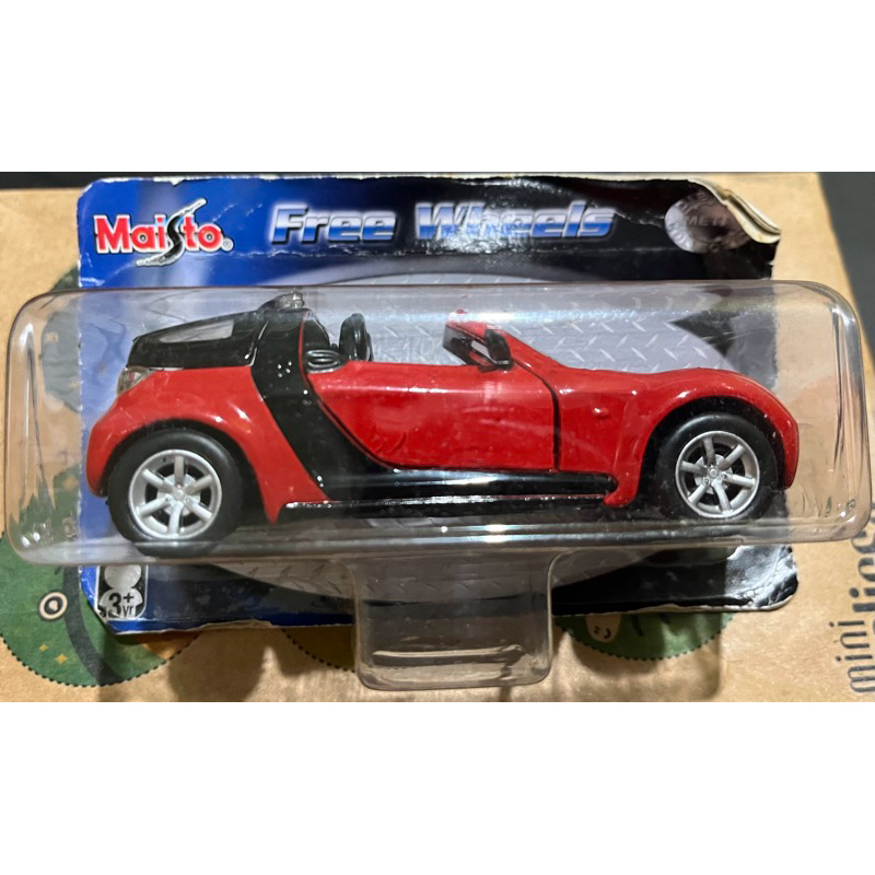 MINIATURA SMART ROADSTER COUPÉ ESCALA 1/31 MAISTO