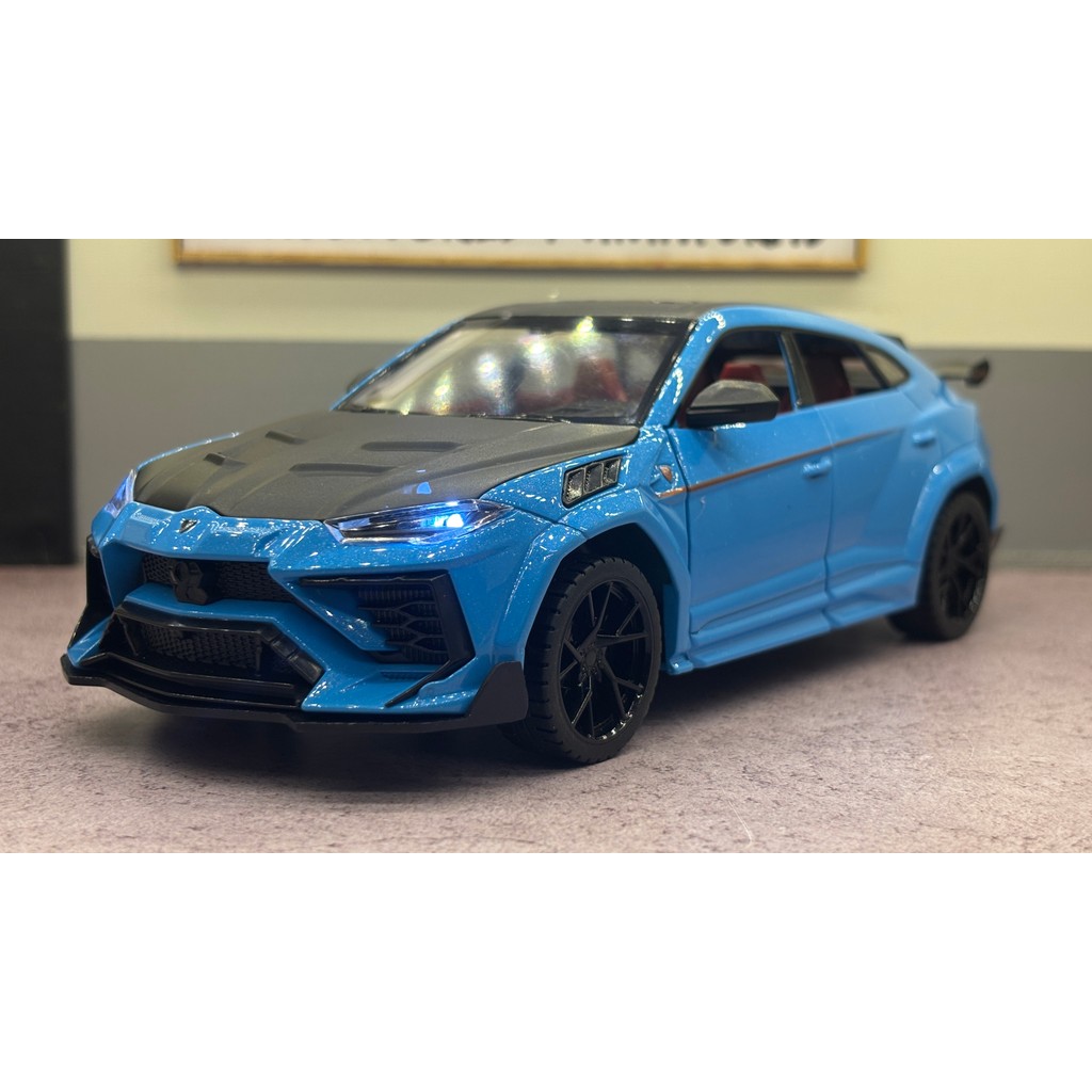 Miniatura Lamborghini Urus Mansory 1/24 Som e Led Azul