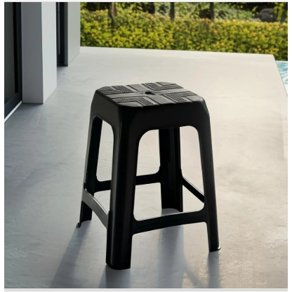 Banco Plástico Banqueta Banquinho 100kg Liso Cor Preto