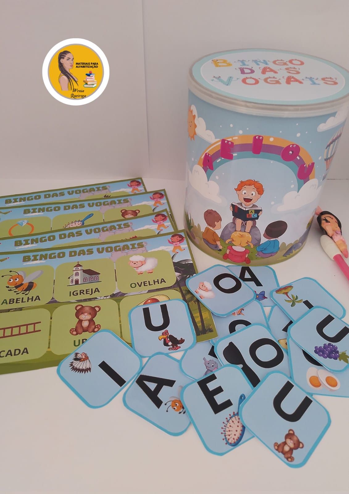 Bingo das vogais.