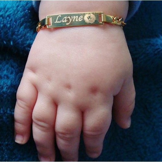 Vnox Personalizado Nome Do Bebê Gravado Pulseira De Aço Inoxidável Criança Banhado A Ouro ID Menina Menino Presente Aniv