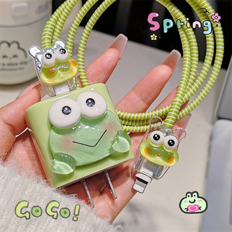 Capa protetora de cabo de dados Cute Frog Spring, compatível com carregador Apple 18w 20w, adequada para iPhone 16 Pro M