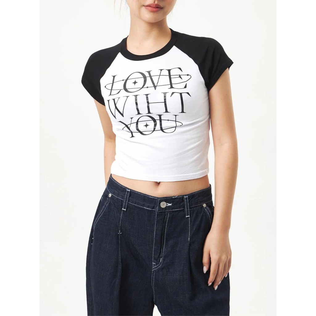 Blusa Cropped Raglan Gráfica Love Wiht You - Whith You - No Sense