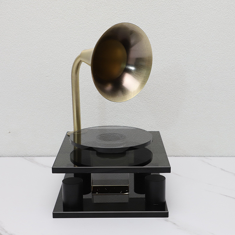 Luxury crystal ornament single speaker retro record player gramophone for model rooms, sales offices, and study rooms