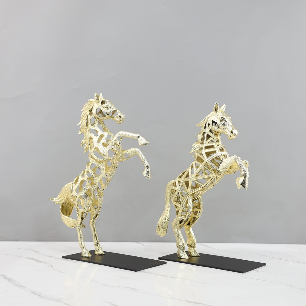 TE4J Nordic-style creative metal electroplated hollowed-out horse and dinosaur figurines, suitable for decorating study