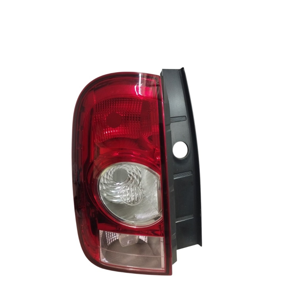 Lanterna traseira esq renault duster 2012 2016 detalhe uso
