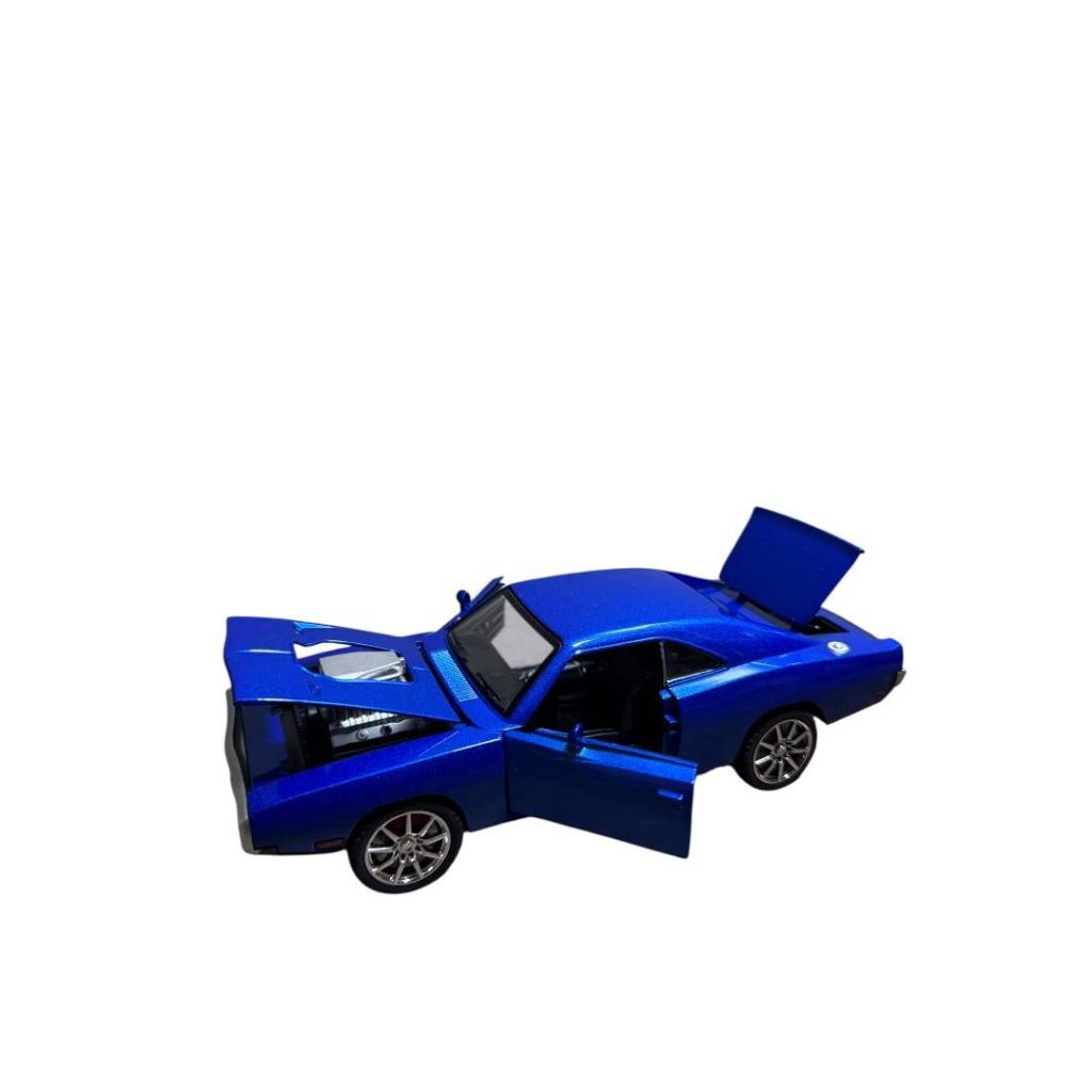 Carrinho De Metal Dodge Charger RT  Capô Blower Escala 1:24 Acende Faróis e Abre as Portas